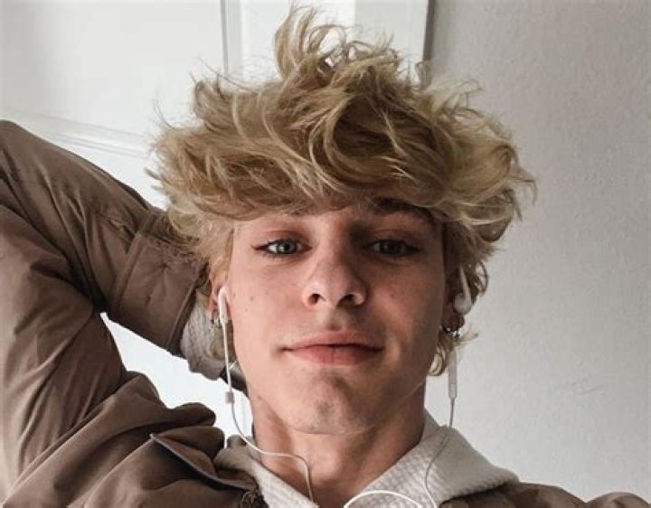 Tyler Ashton Zaryki Wiki, Age, Net worth, Height, Snapchat, GF, Bio