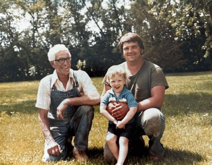 Tyson Sonnek - Age, Family, Bio