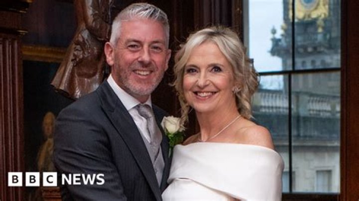 Unveiling the BBC Weather Presenter's Marriage, Husband, Family, and Net Worth