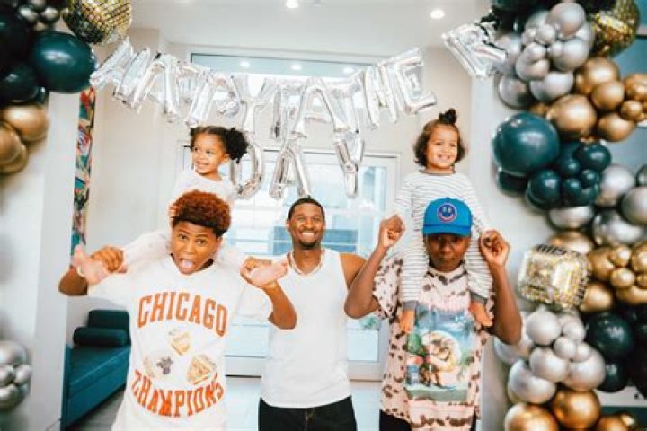 Usher “Cinco” Raymond V Bio (Wiki) 