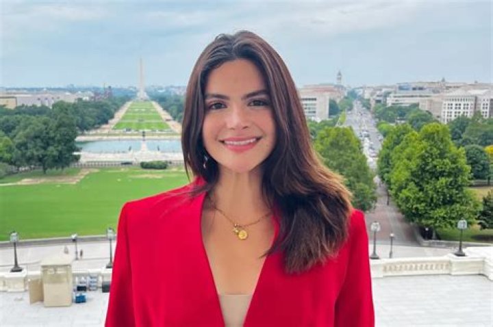 Valentina Canas - Age, Family, Bio