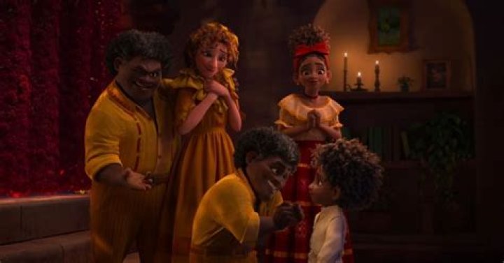 Valeria Madrigal - Age, Family, Bio