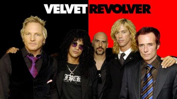 Velvet Revolver finally ditches Scott Weiland