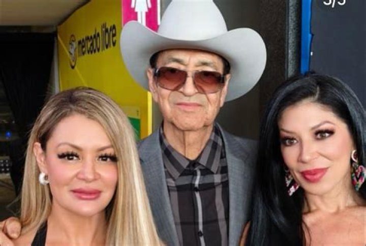 Vicky Terrazas - Age, Family, Bio