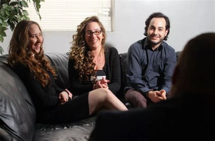 Victoria Hepperle - Age, Family, Bio