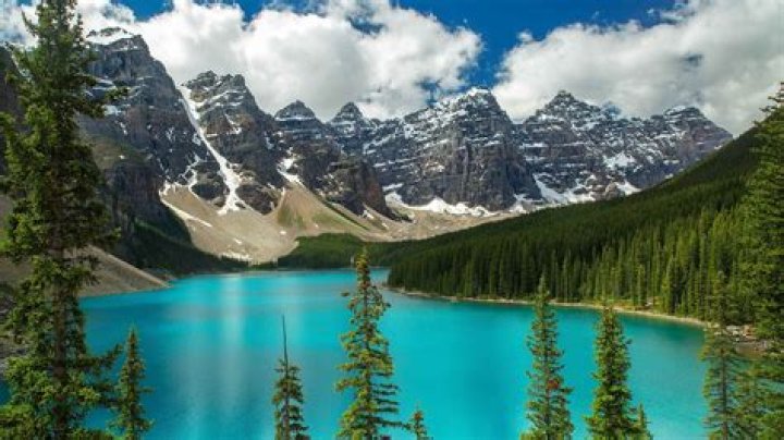Visit Banff on a Canadian Rockies Cruisetour