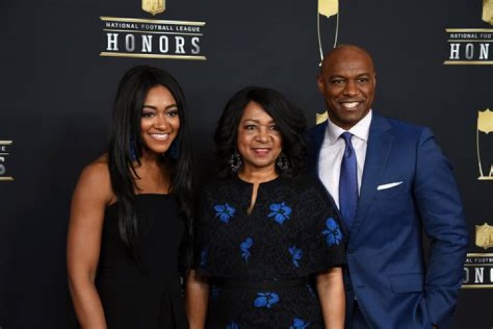 Walter Payton - Trivia, Family, Bio