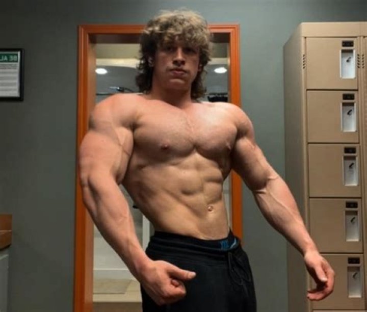 
Was Ryeley Palfi In An Accident? Fans Show Respect To The Canadian Fitness Coach On instagram 