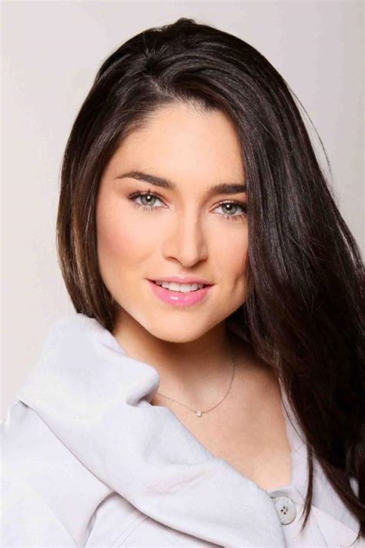 Wendy González (TV Actress) - Age, Family, Bio