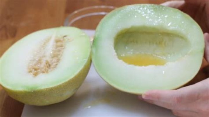 What does a lemon drop melon taste like?