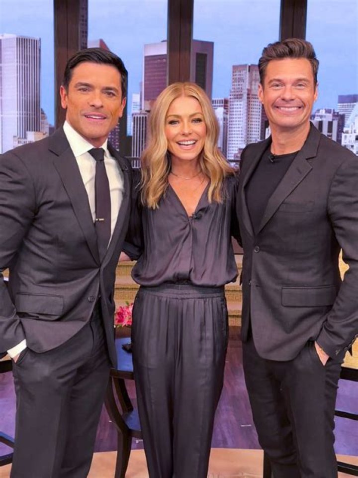 What happened Kelly Ripa’s sister?