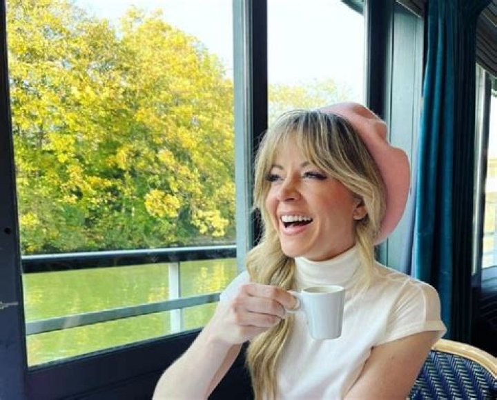 What Happened To Lindsey Stirling After Leaving Youtube? Illness And Health 2023