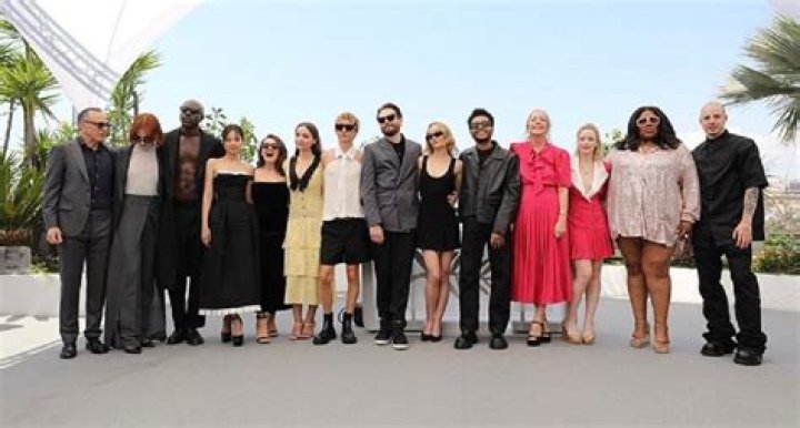 What Is Singer Iniko Gender – Trans Male Or Female? Family And Partner