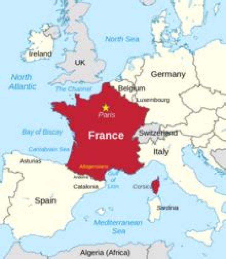 What is the absolute and relative location of France?