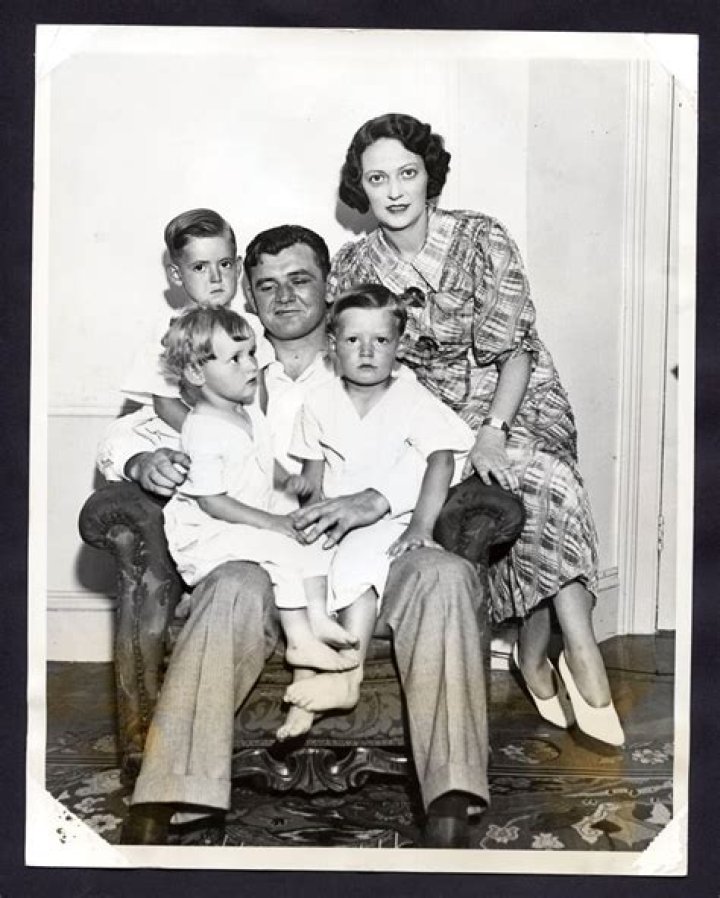 When did Mae Braddock die?