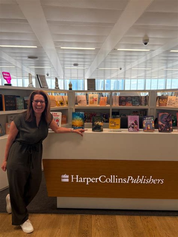 Where is HarperCollins publishers located?