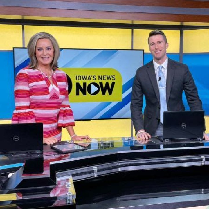 Where Is KGAN-TV News Anchor, Karen Fuller Now? Who Is Her Husband? Know Her Children, Net Worth, Age & Family