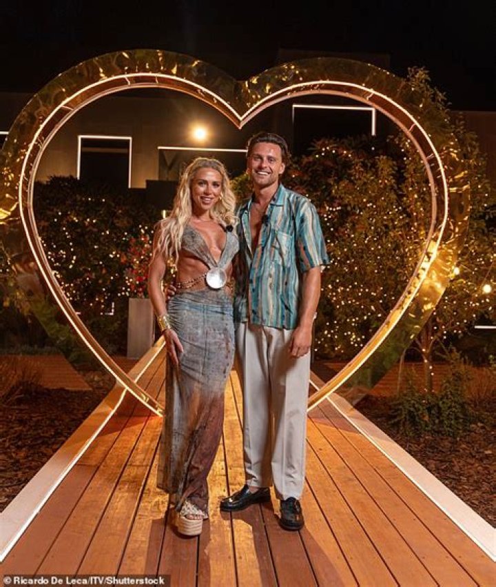 
Where is Rosie Seabrook now? Love Island star claims she and Casey O’Gorman “barely spoke” after leaving the villa 