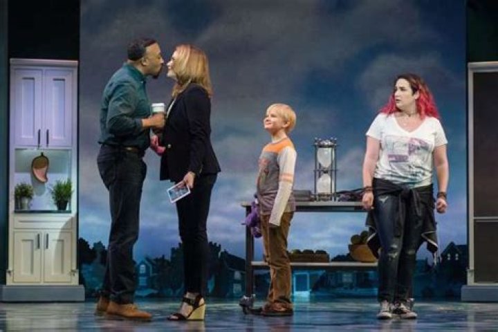 
Who Are Emma Hunton’s Mom And Dad? Who is Her Husband? 