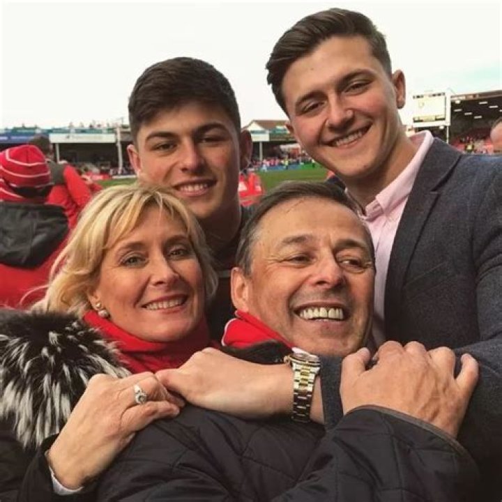 
Who Are Louis Rees-Zammit Parents and Family Members? 