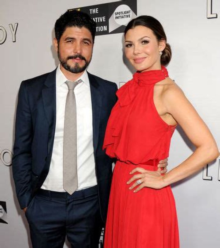 Who is Ali Landry married to?