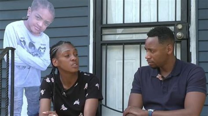 
Who Is Darius Anderson’s Girlfriend? Texas RB Arrested For Breaking Into Her House And Trying To Assault 