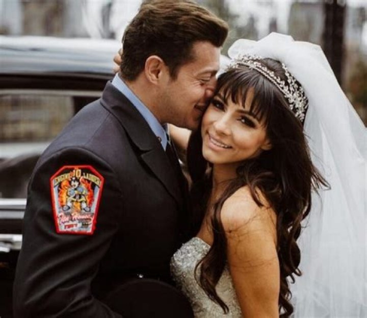 
Who Is Jason Carrion Roxanne Pallett Husband? Age Gap And Kids 