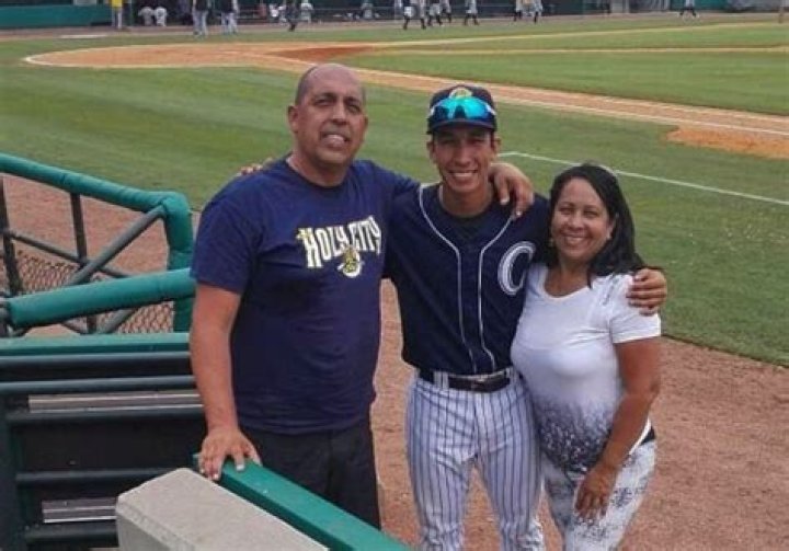 
Who Is Oswaldo Cabrera Yankees? Athlete’s Parents Celebrates His First MLB Hit, All About Him 