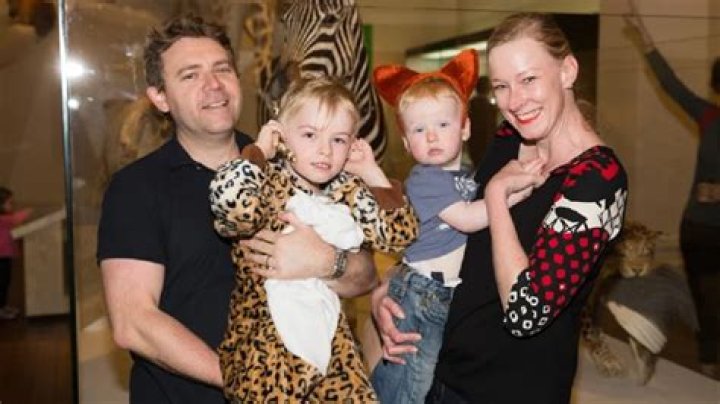 Who Is Phil Willis, Leigh Sales Husband? Wikipedia And Age