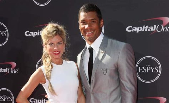 
Who is Russell Wilson’s ex-wife Ashton Meem? Her Net Worth, Wedding 
