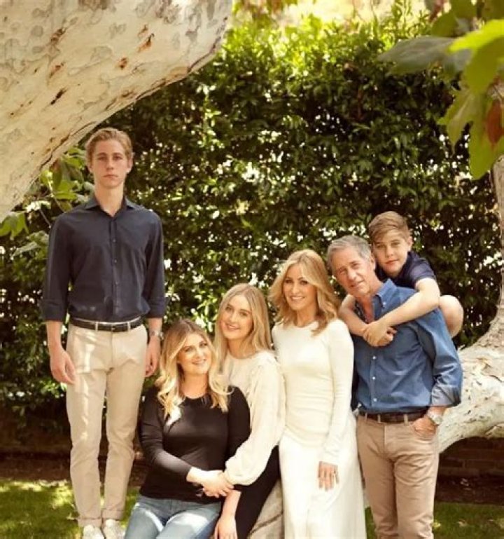 Why Is Laurie Felt Leaving Qvc – Where Is She Going? Net Worth And Wiki