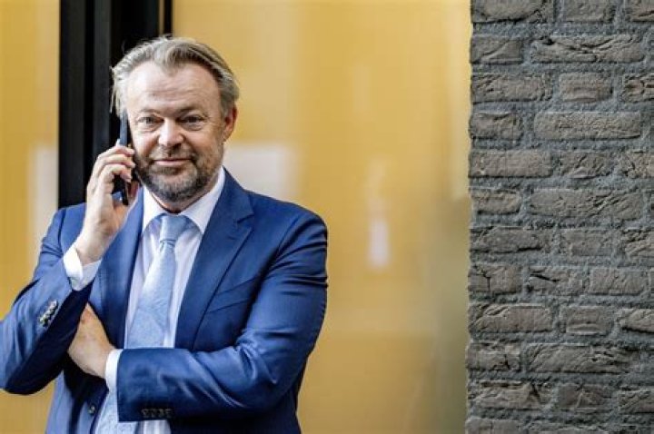 WNL Bert Huisjes Wikipedia And Age: How Old Is He? Partner 2024