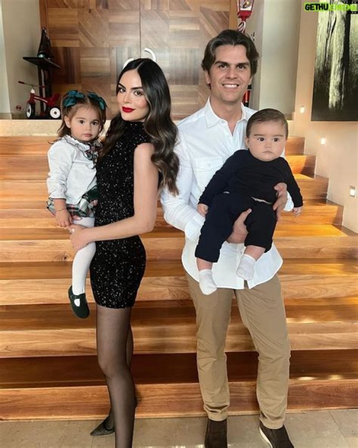 Ximena Navarrete - Age, Family, Bio