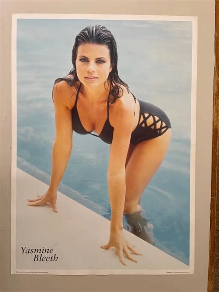 Yasmine Bleeth Poster G45039 - CelebPoster.com