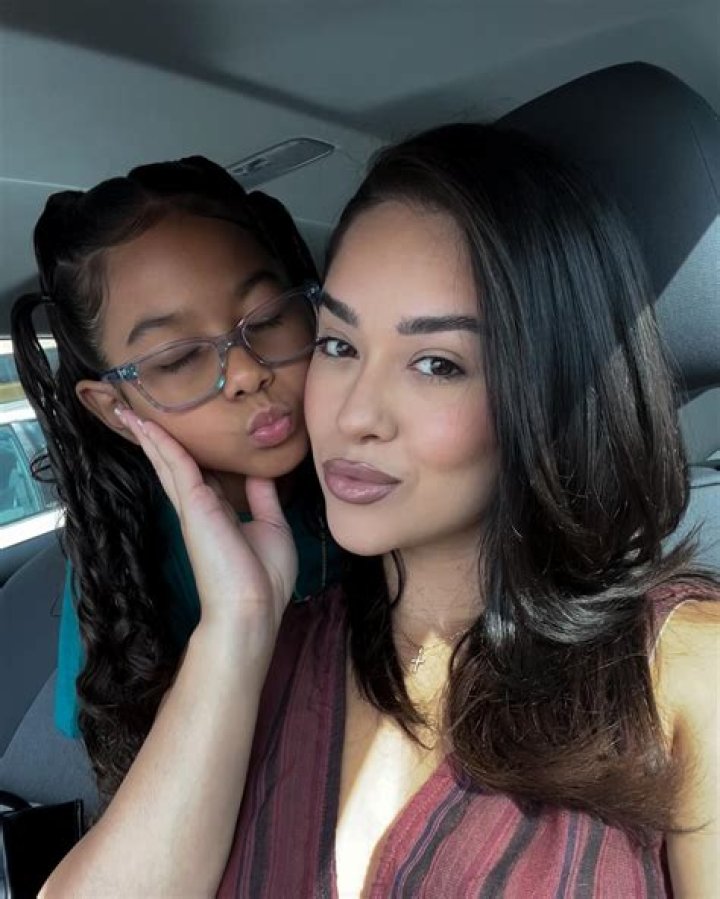 Yocelyn Alexander - Age, Family, Bio