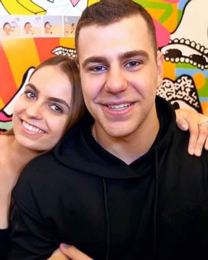 YouTuber couples who nearly broke up due to pranks! Find about their relationship
