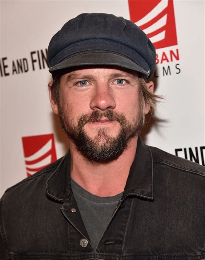 Zachary Knighton Net Worth - Wiki, Age, Weight and Height, Relationships, Family, and More