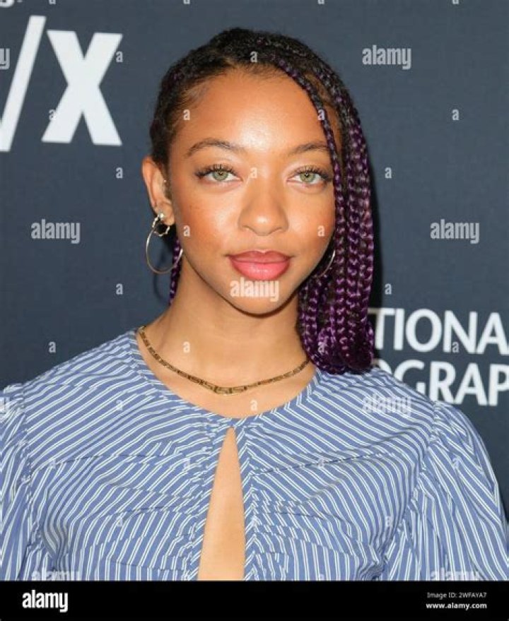 Zolee Griggs Bio (Wiki) 